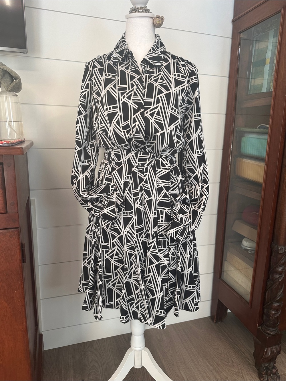 Karl Lagerfeld Black and White Geometric Long-Sleeve front button flared skirt d